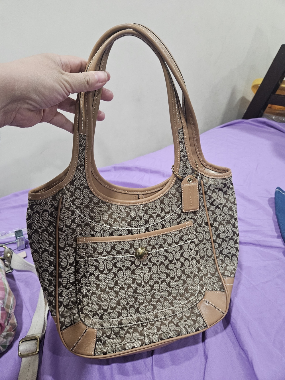 Coach Classic Signature Tote Bag in Beige and Tan